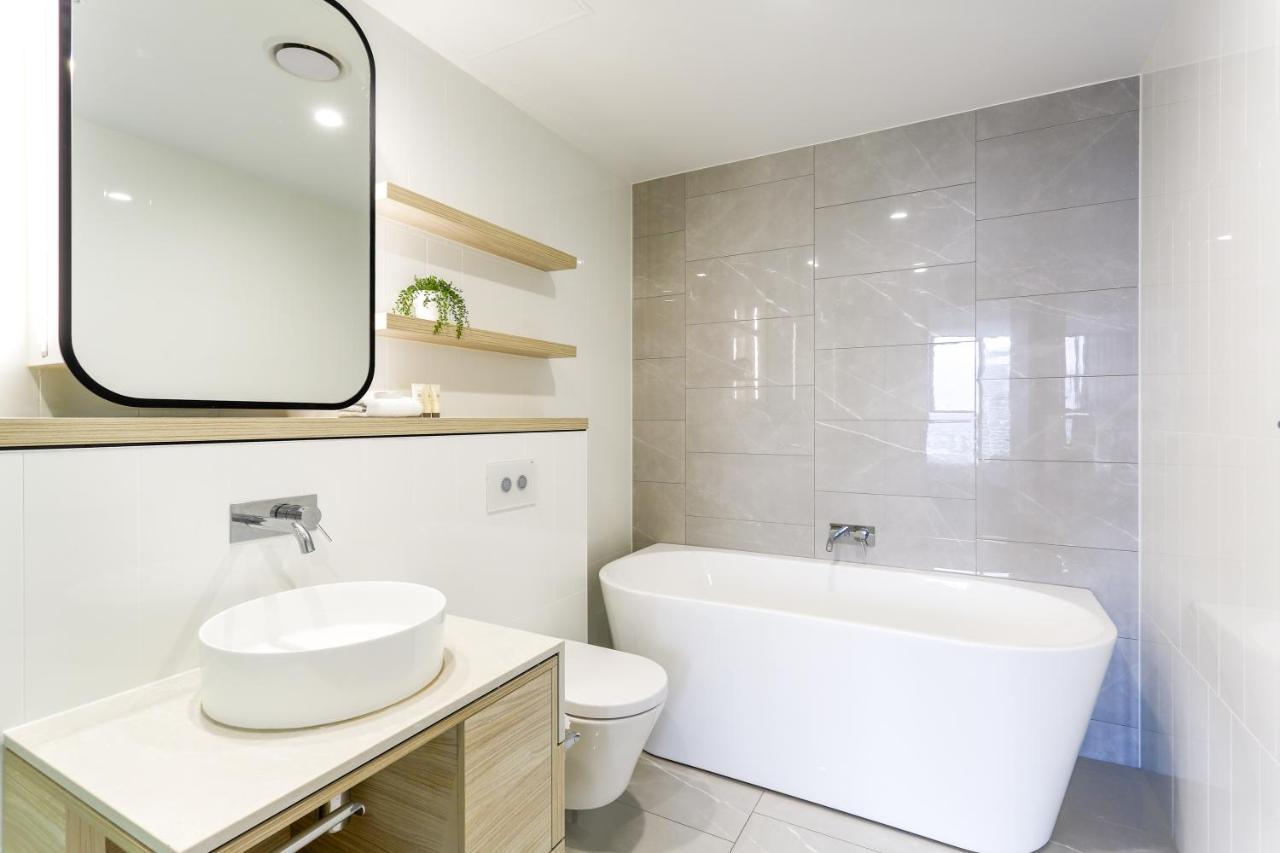 Sea View Beachfront Apartment In Surfers Gold Coast Ngoại thất bức ảnh